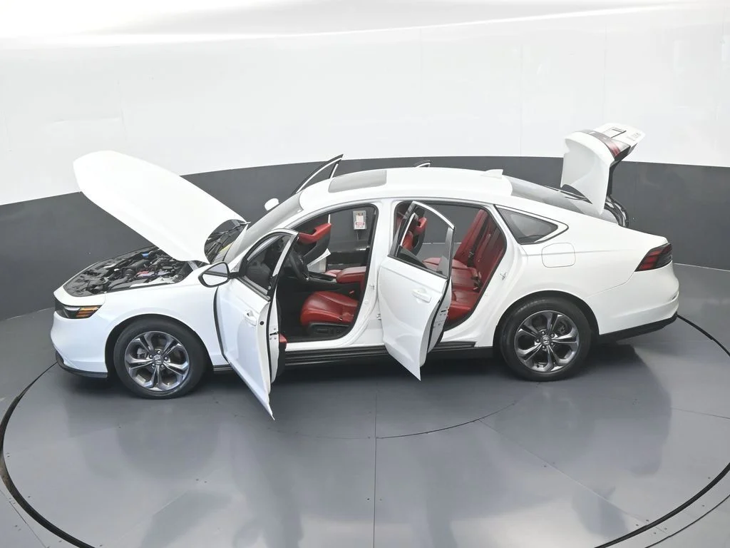 Used 2023 Platinum White Pearl Honda EX image 63