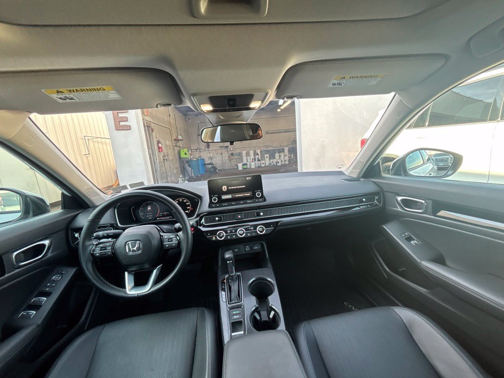 Used 2024 White Honda EX-L image 18