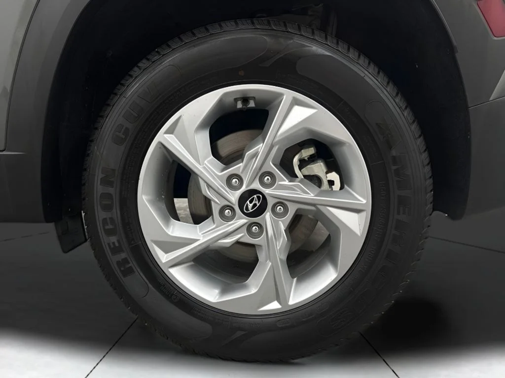 Used 2023 Gray Hyundai SEL image 30