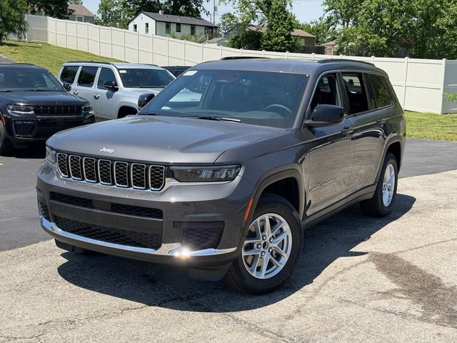 New 2026 Baltic Gray Metallic Clear-Coat Exterior Paint Jeep Laredo image 2