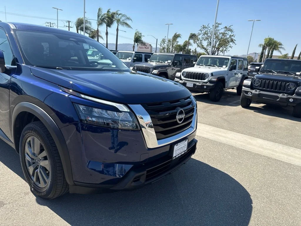 Used 2024 Blue Nissan SV image 11
