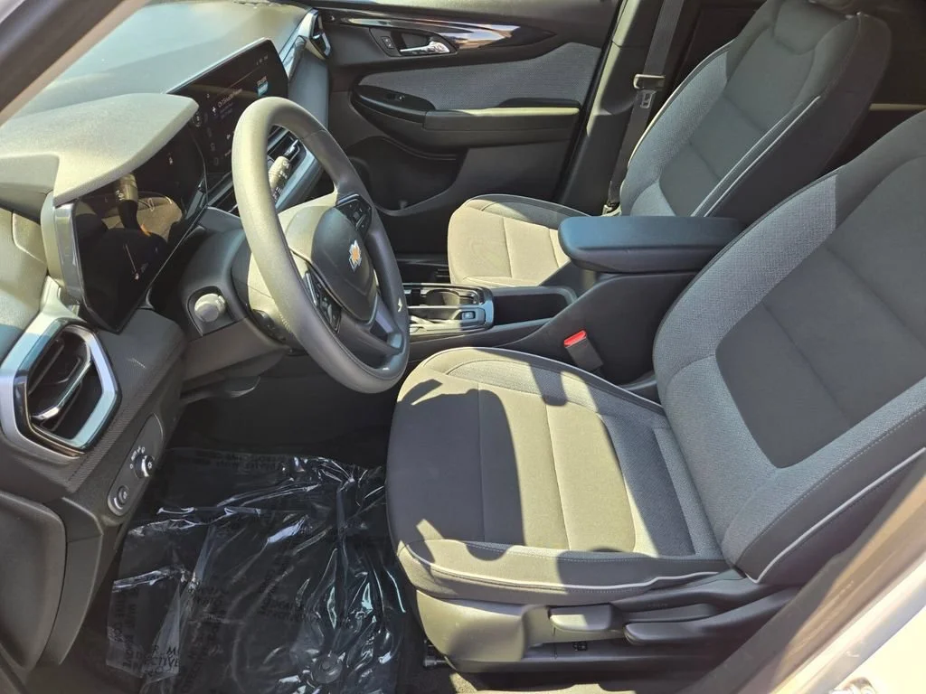 Used 2024 Summit White Chevrolet LS image 10