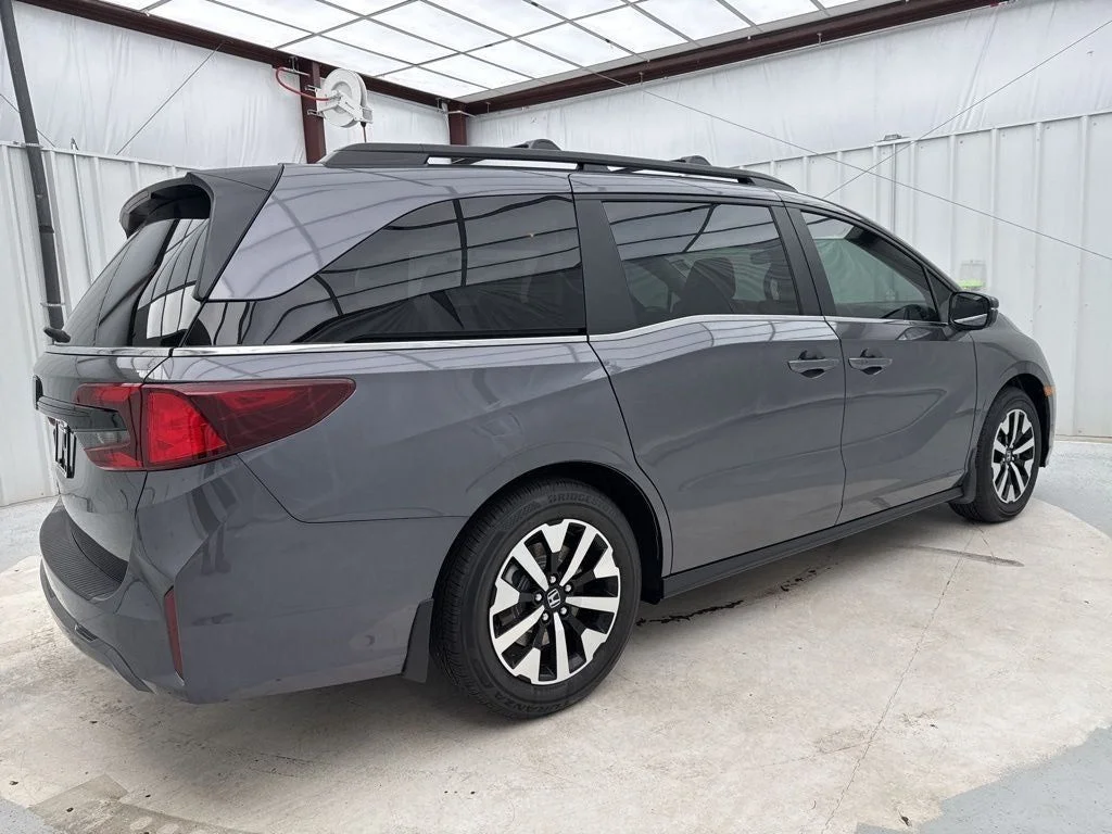 New 2026 Modern Steel Metallic Honda EX-L image 13