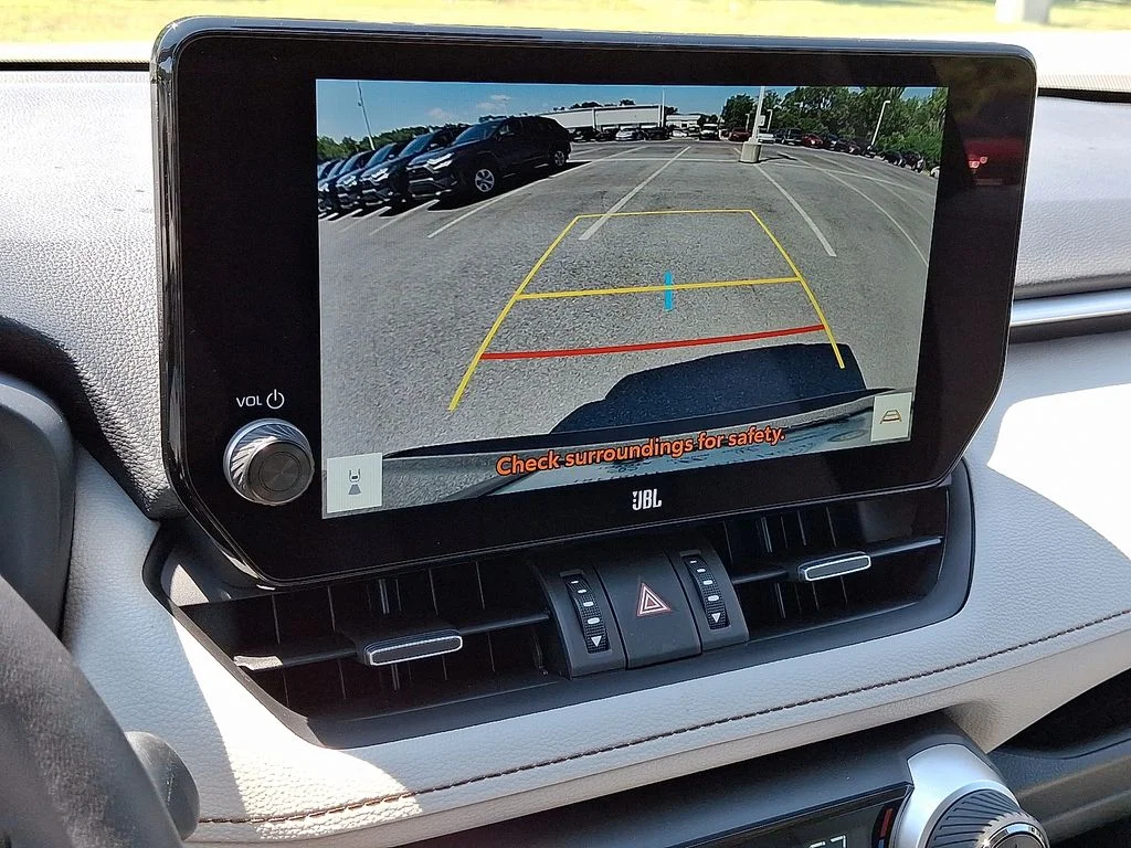 2025 Toyota RAV4 XLE Premium - Photo 16