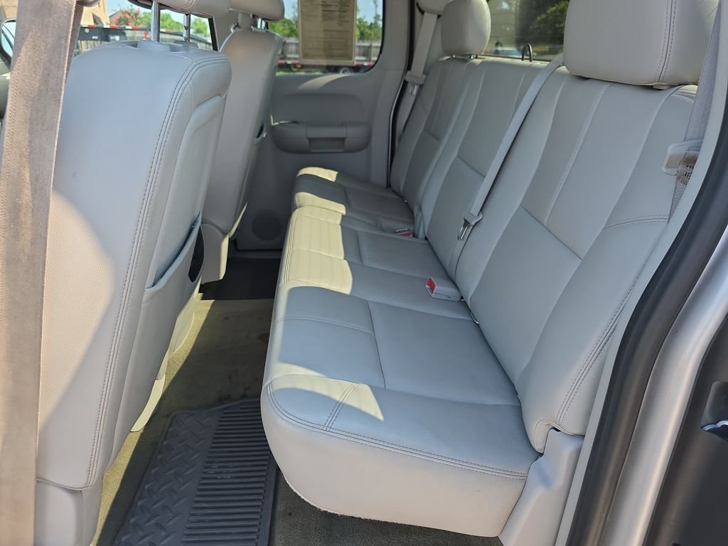 Used 2011 Silver GMC SLT image 29