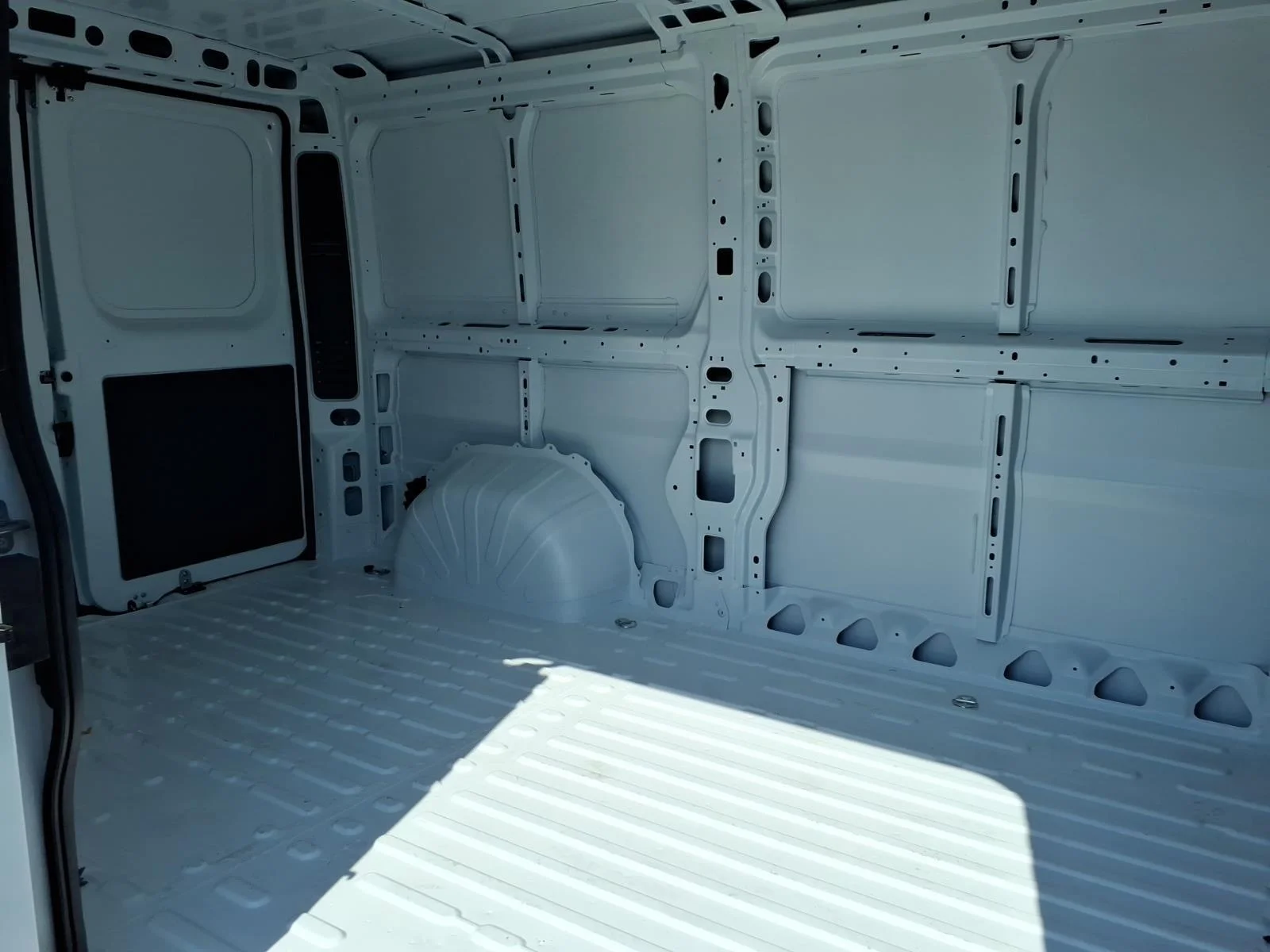 New 2027 Bright White Clearcoat RAM SLT image 15