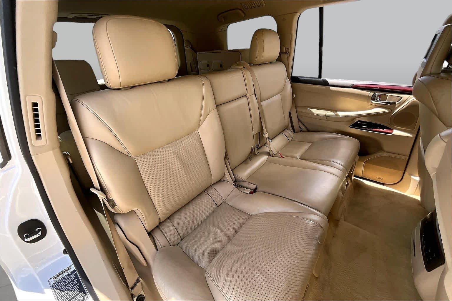 Used 2014 Starfire Pearl Lexus  image 17