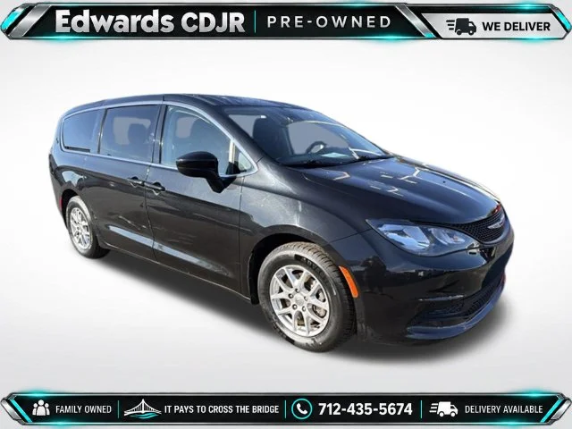 2023 Chrysler Voyager