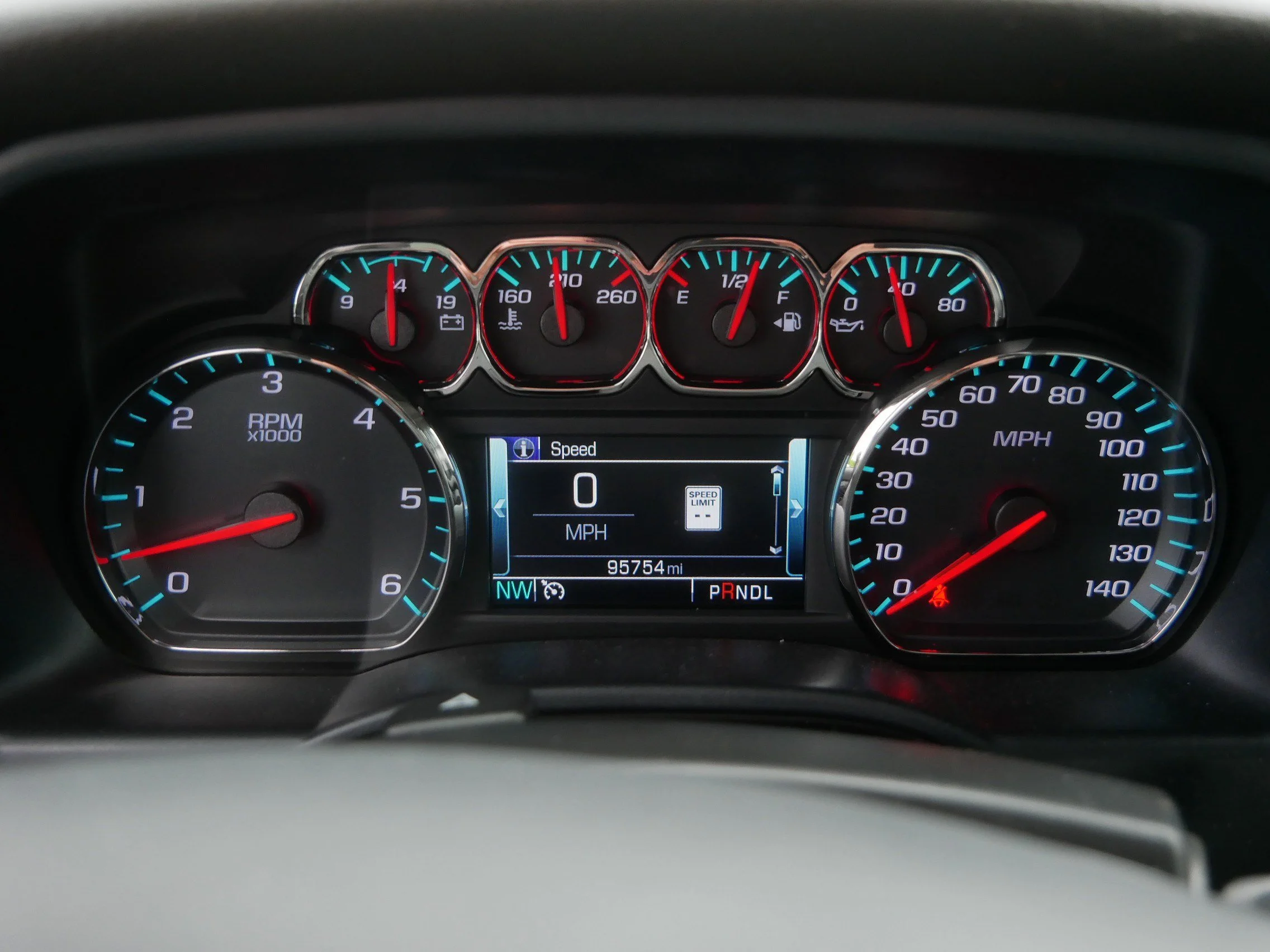 Used 2018 Red Quartz Tintcoat GMC SLT image 33
