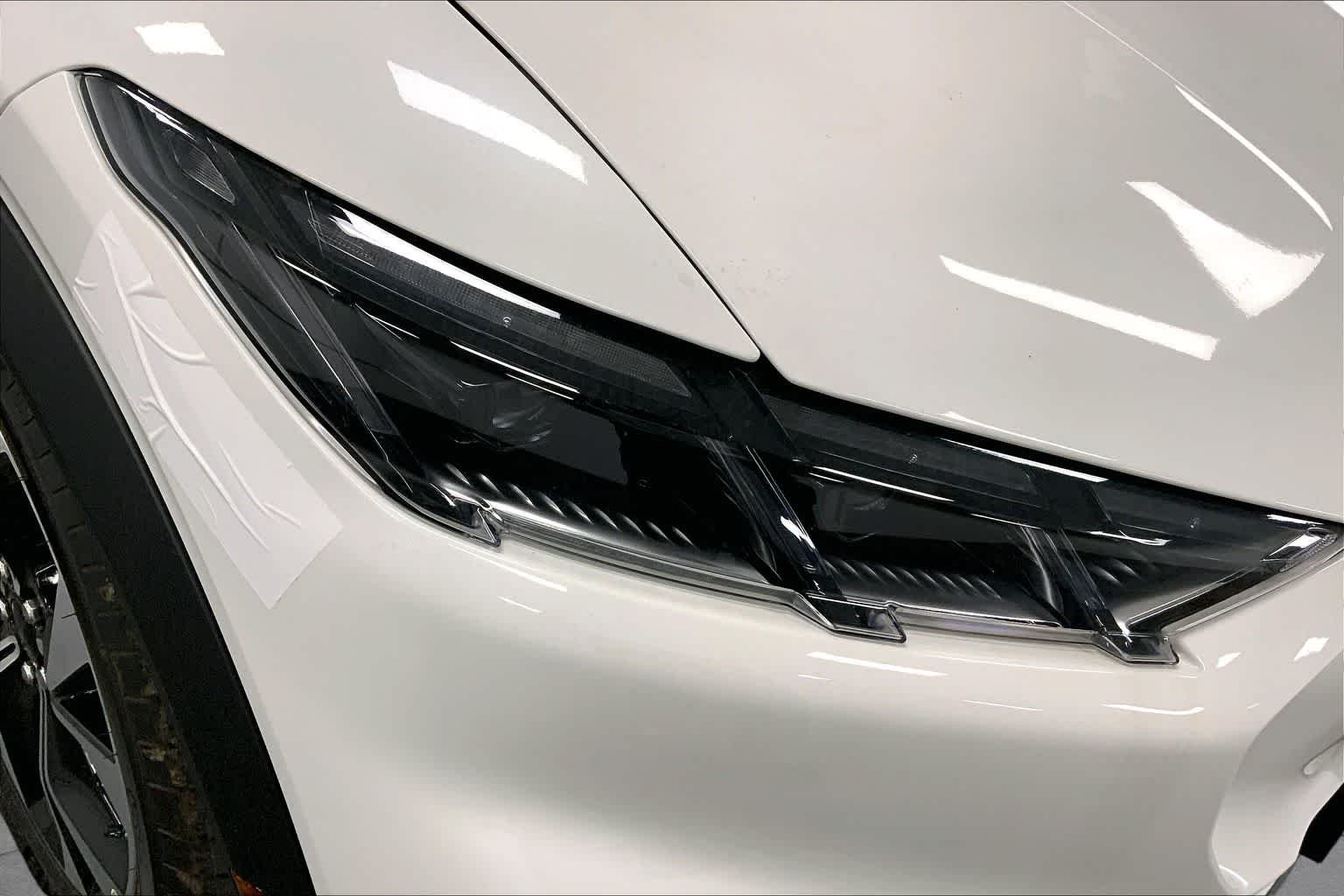 New 2026 Star White Metallic Tri-coat Ford Select image 13