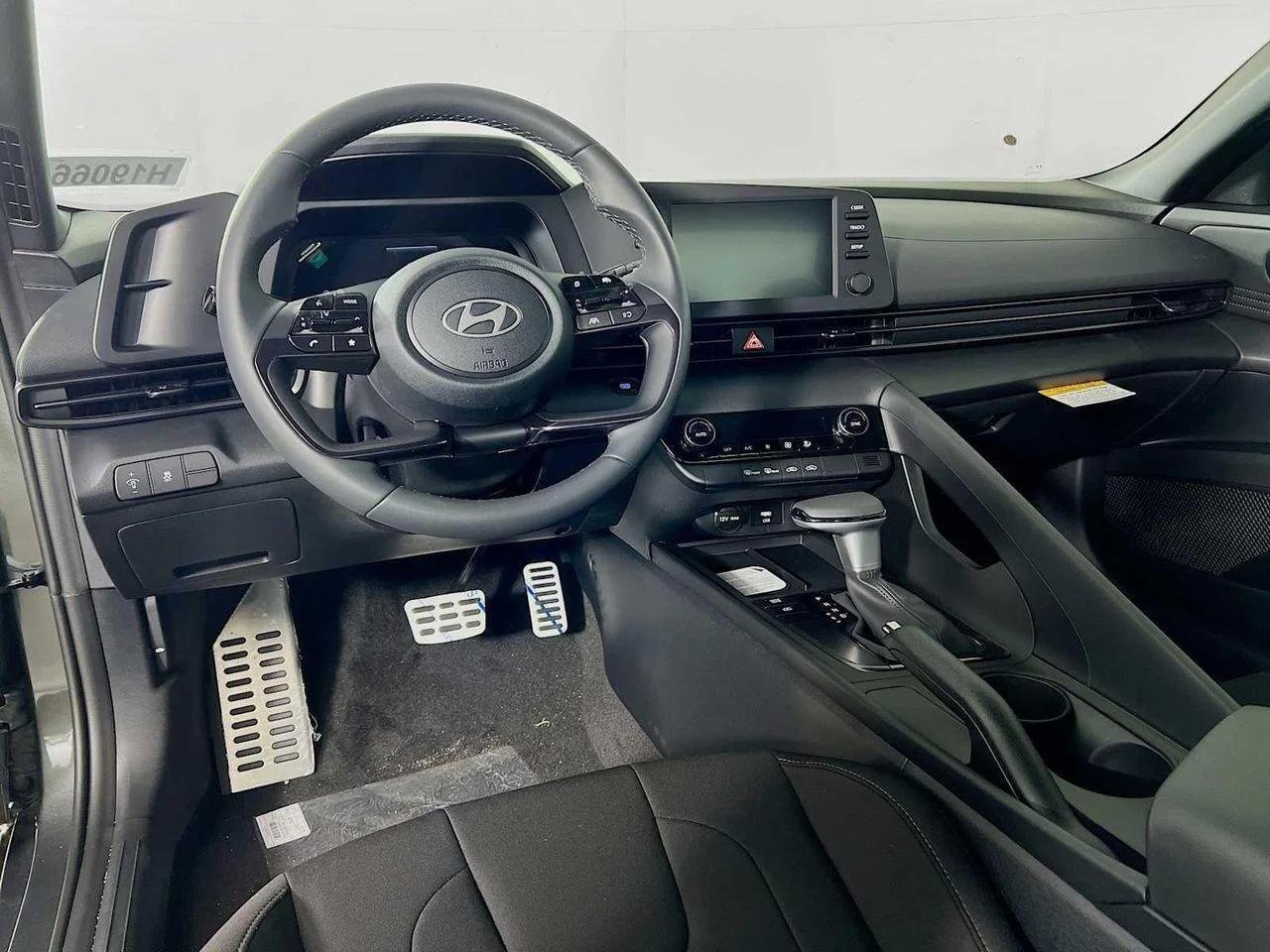 2026 Hyundai Elantra — photo 7