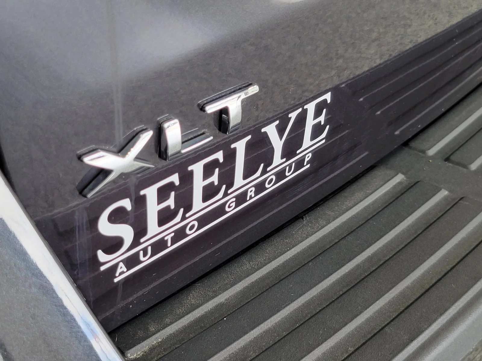 Used 2024 Gray Ford XLT image 33