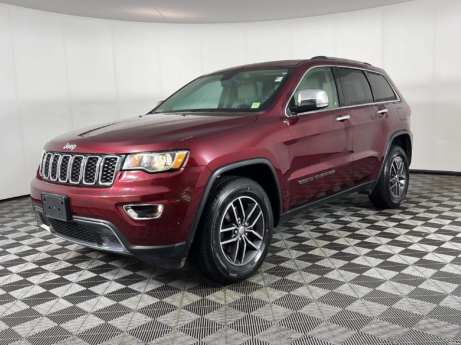 Used 2018 Velvet Red Pearlcoat Jeep Limited image 12
