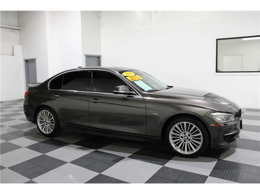 2013 BMW 3 Series 328i xDrive Sedan's photo