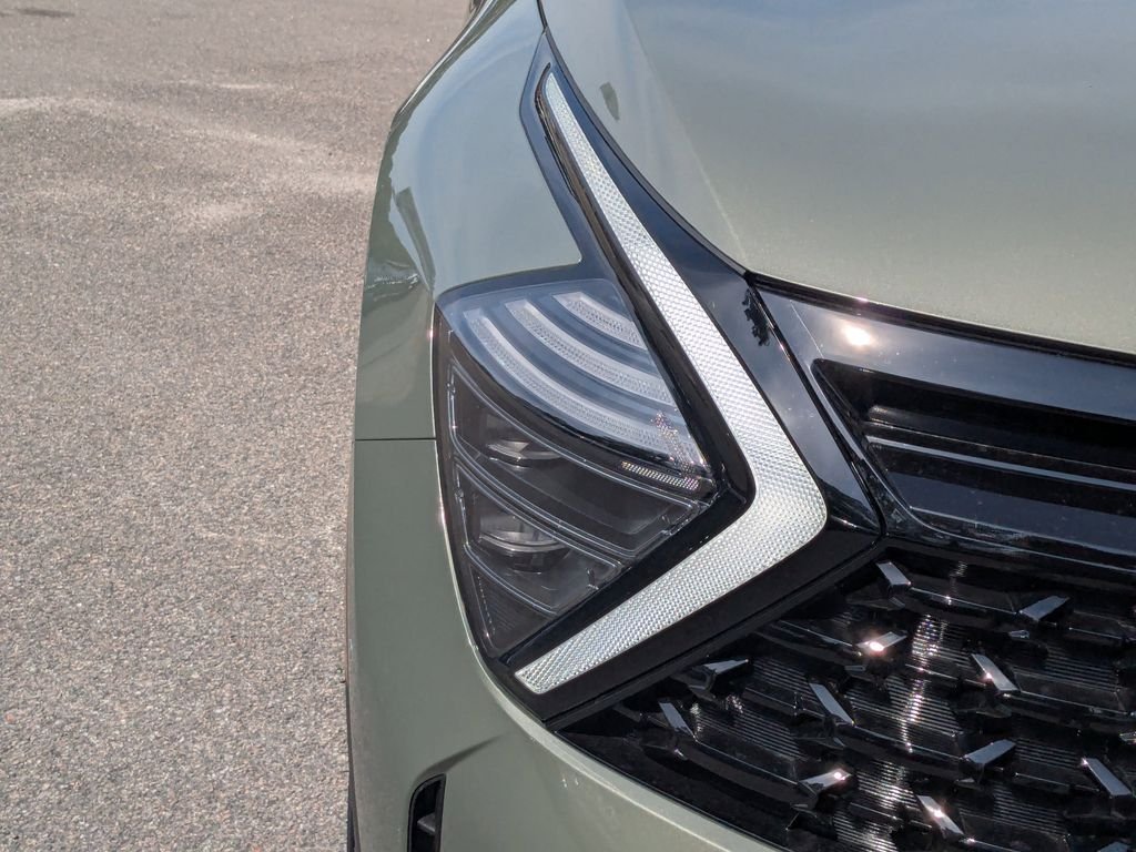 New 2025 Jungle Green Kia X-Line Prestige image 10