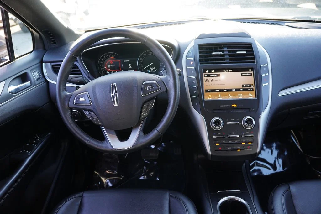 Certified Used 2017 Gray Lincoln Premiere image 18