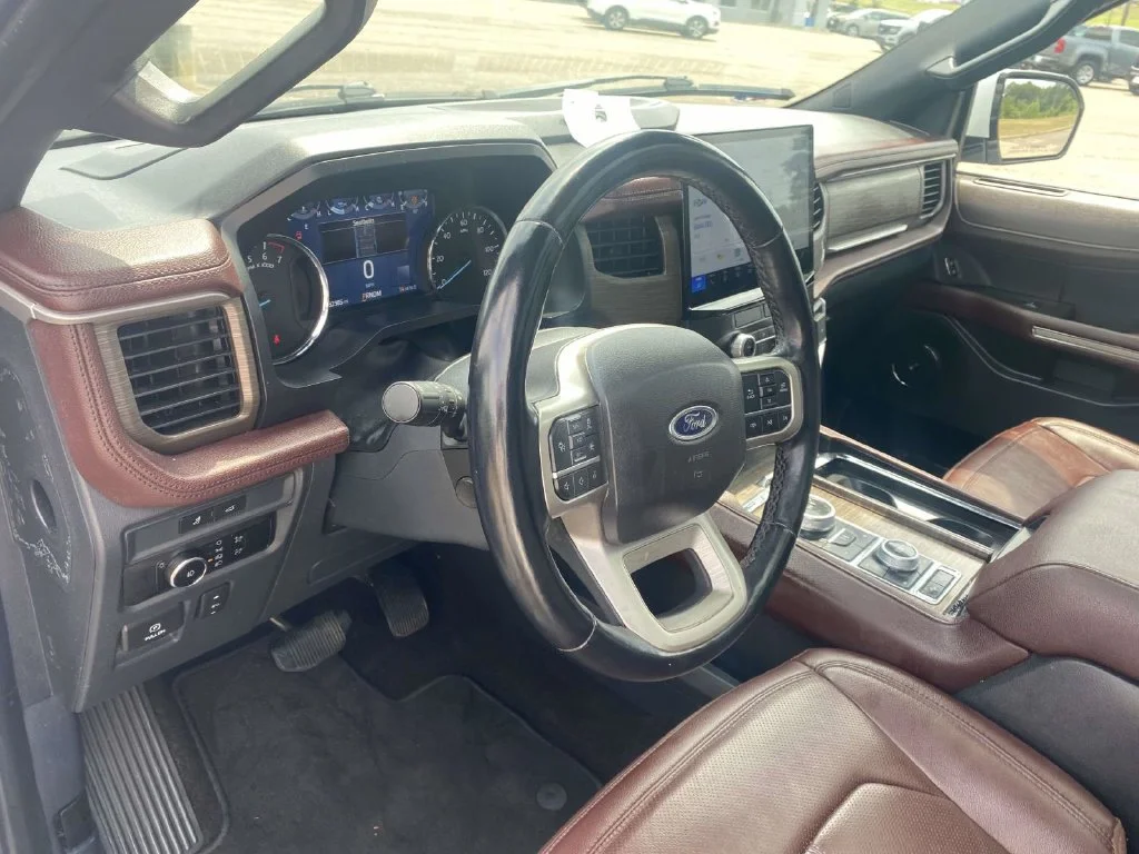 Used 2022 White Ford Limited image 17