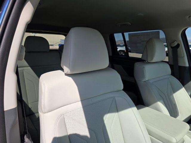 New 2026 Blue Hyundai SEL image 10