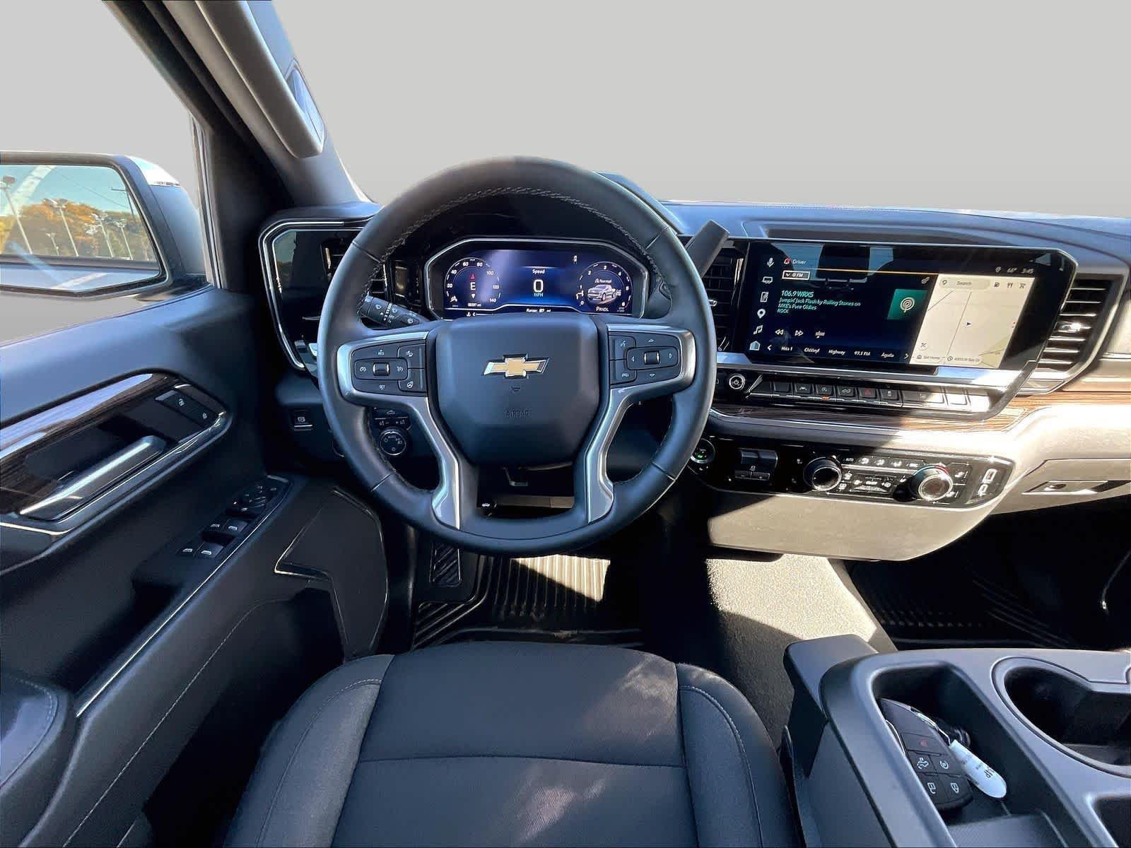 2025 Chevrolet Silverado 1500 LT - Photo 11