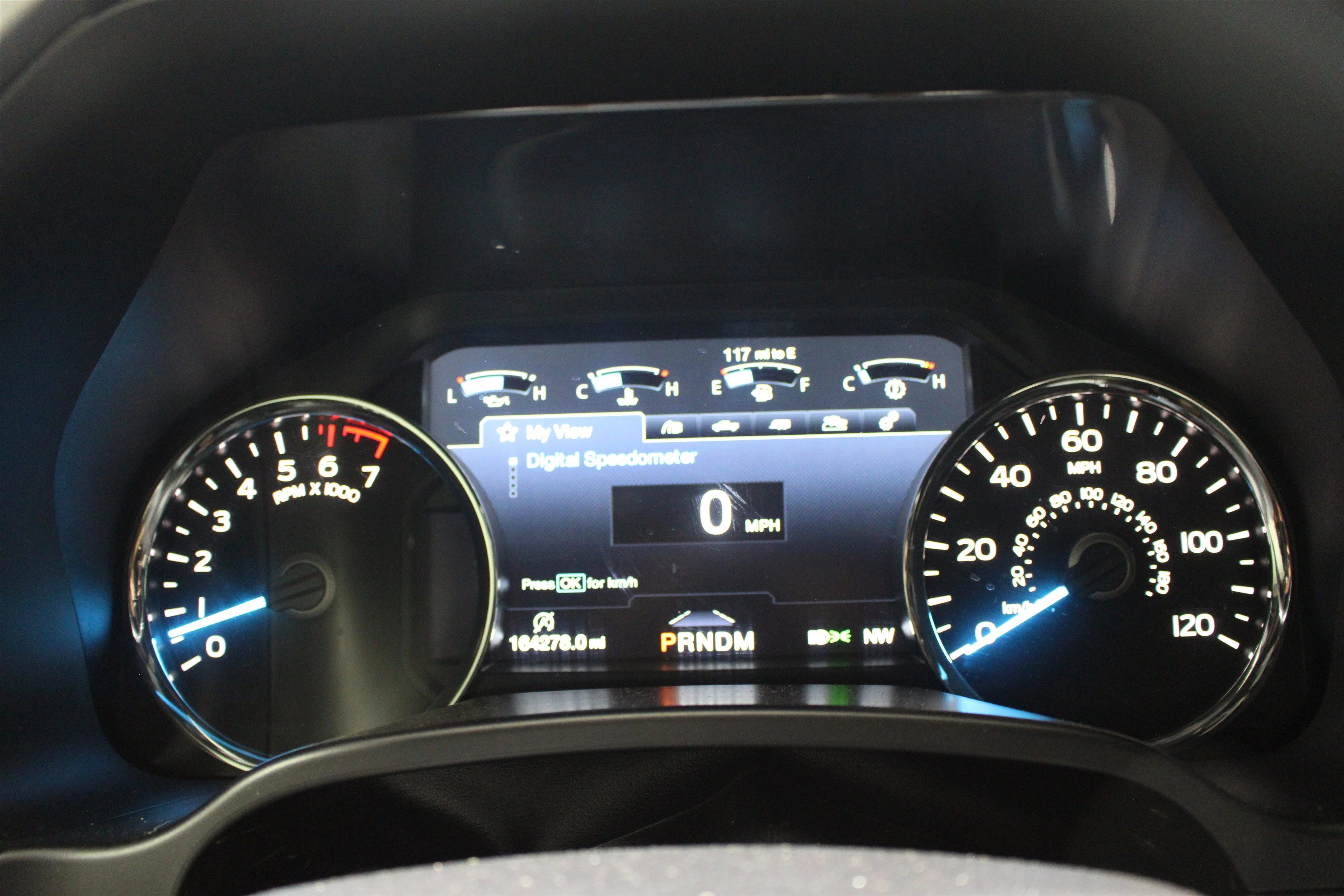 Used 2019 White Platinum Metallic Tri-Coat Ford Platinum image 14
