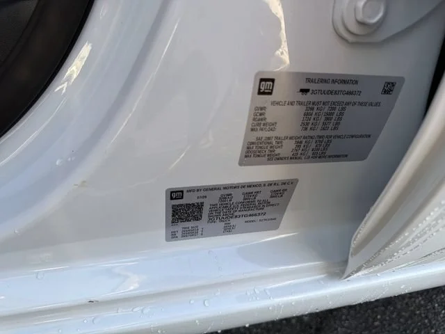 New 2026 Glacier White Tricoat GMC SLT image 35