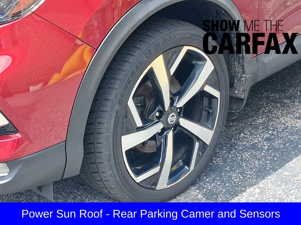 Used 2020 Red Nissan SL image 7