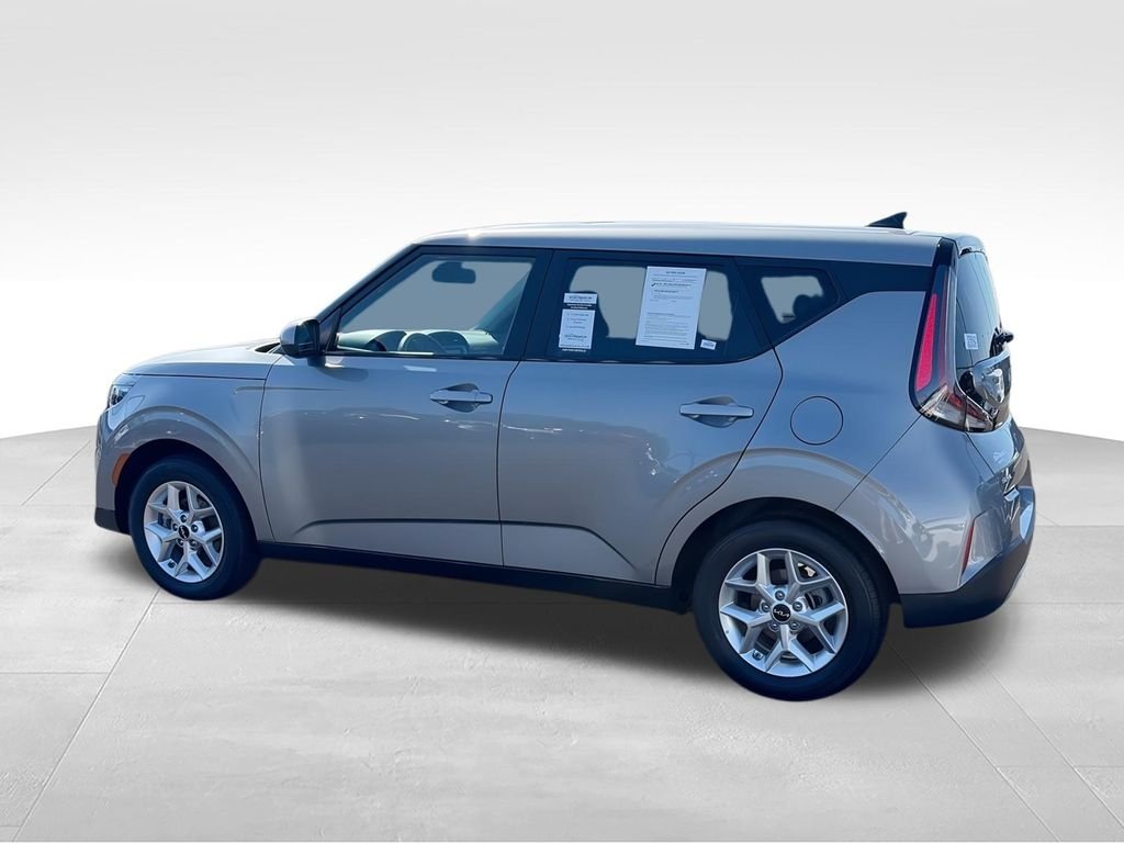 Used 2025 Gray Kia LX image 7
