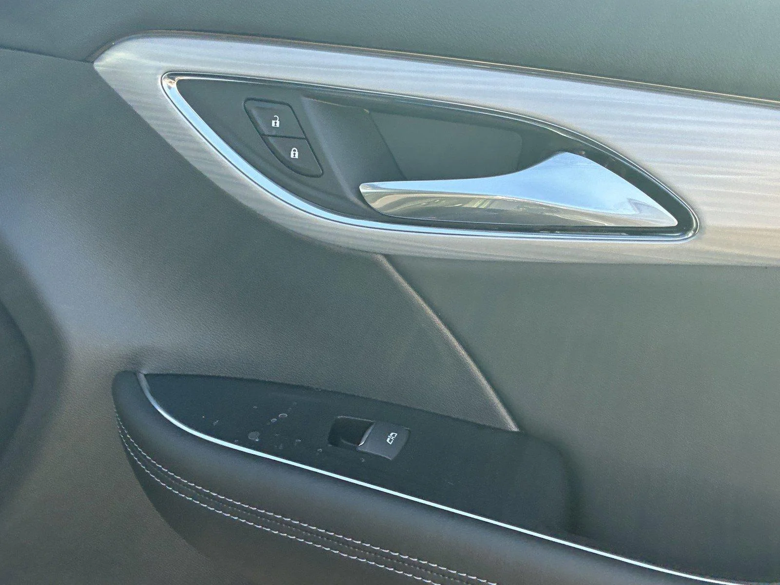 2026 Buick Envision Avenir - Photo 10