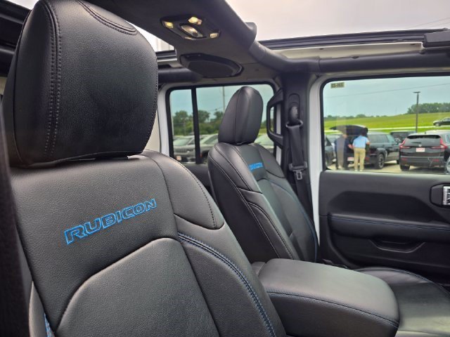 Certified Used 2023 Bright White Clearcoat Jeep Rubicon image 24