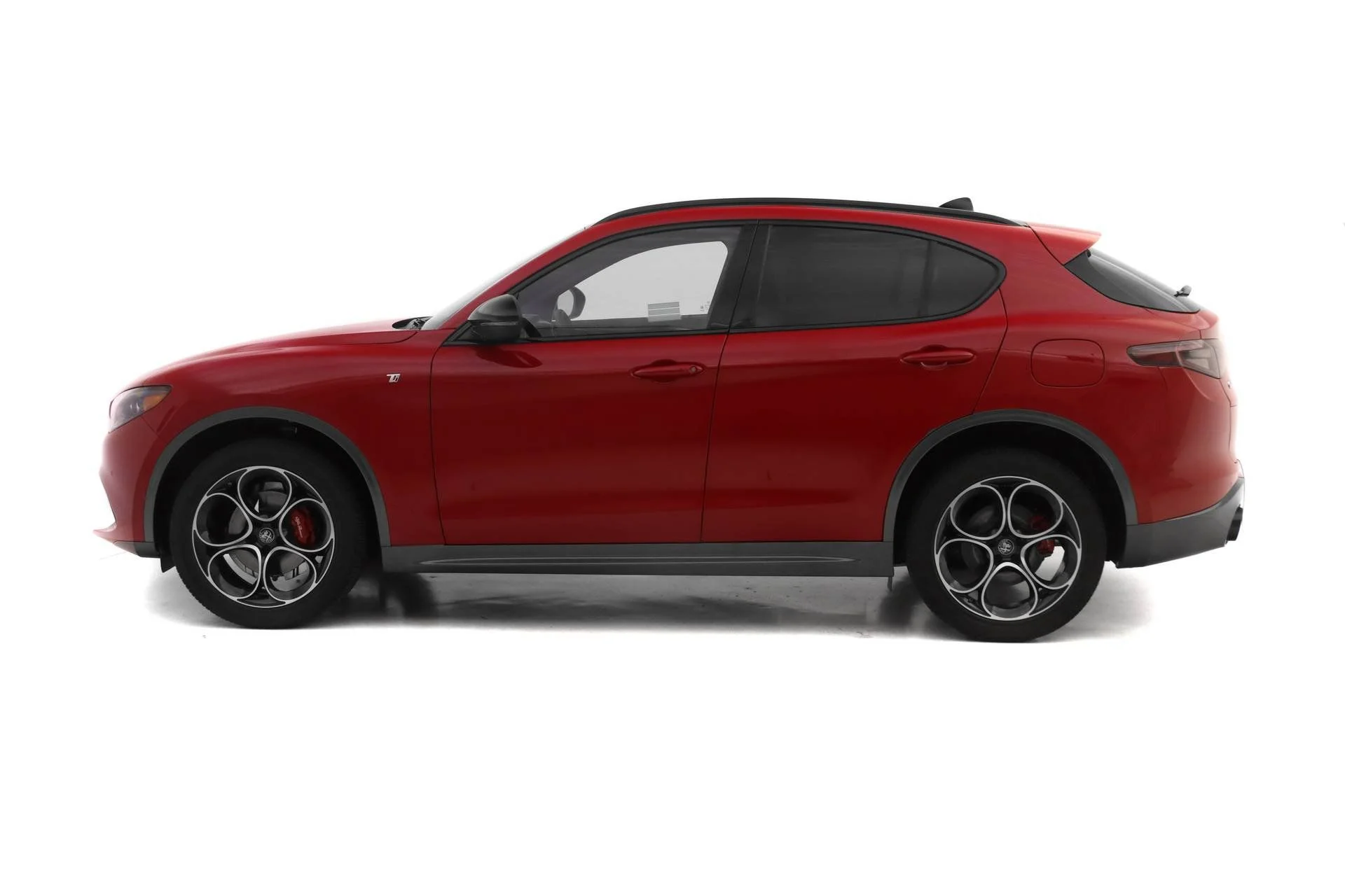 New 2024 Alfa Rosso (Red) Exterior Paint Alfa Romeo Ti image 3