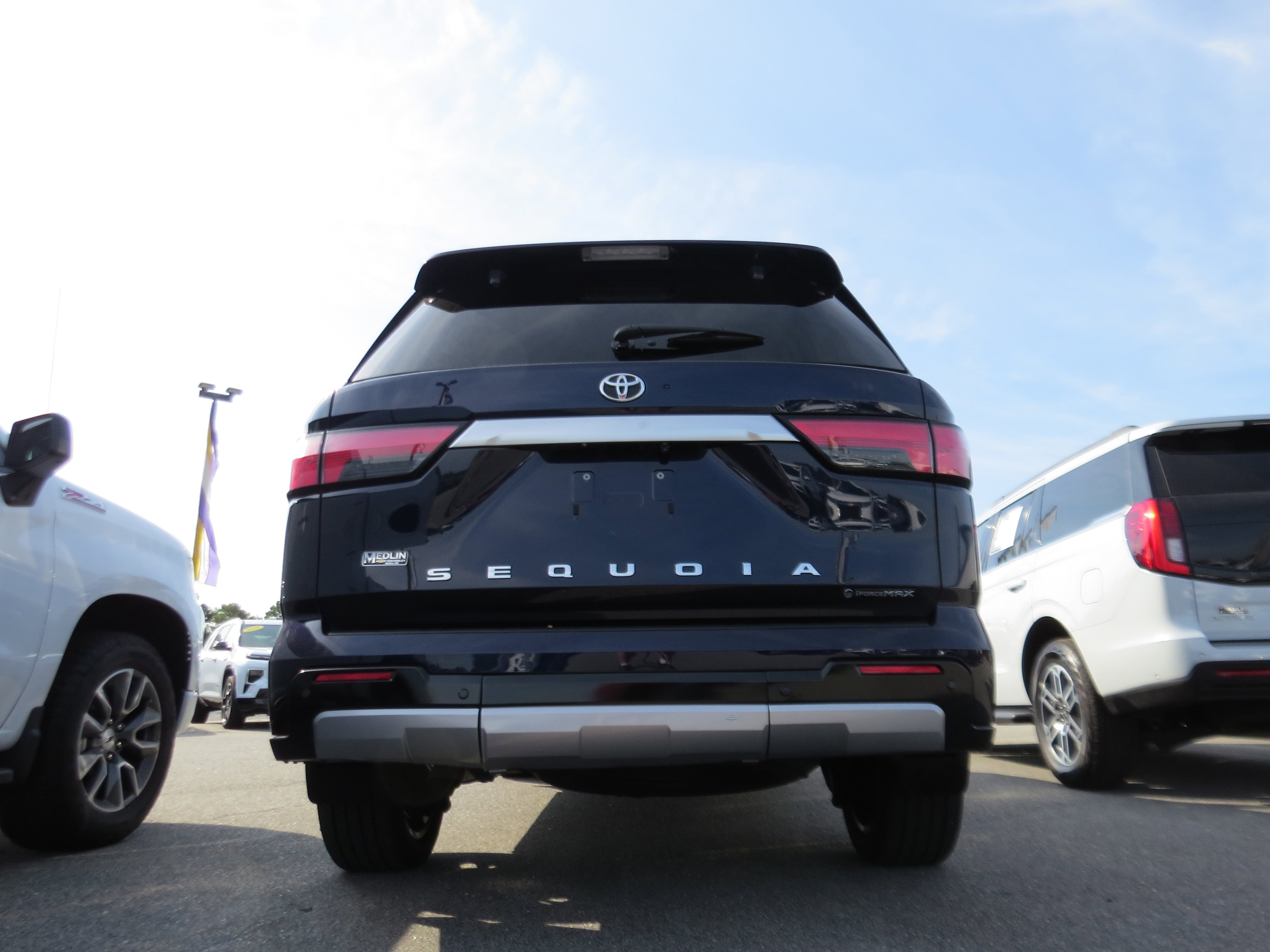 Used 2025  Toyota SR5 image 33
