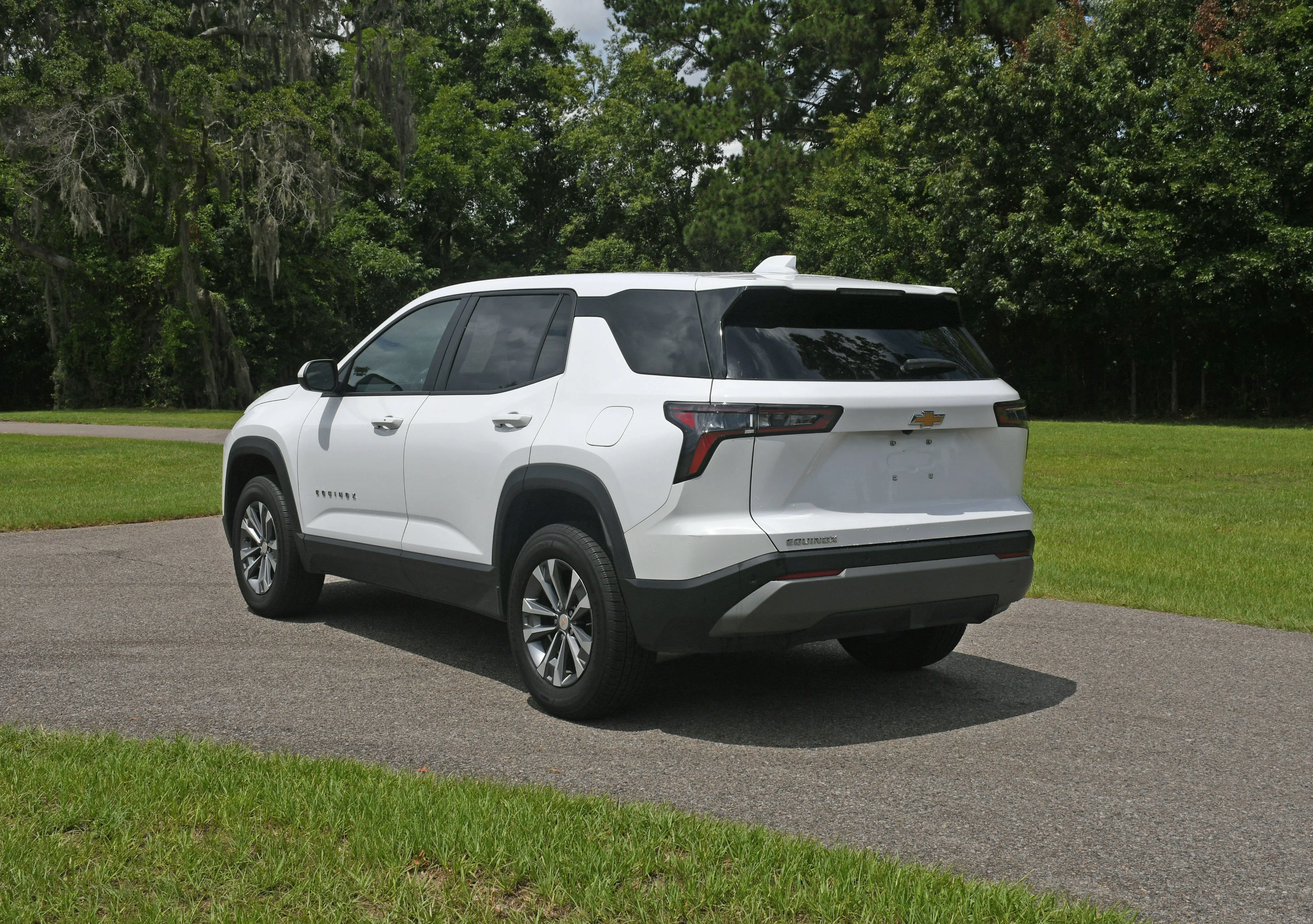 Used 2026 White Chevrolet LT image 2