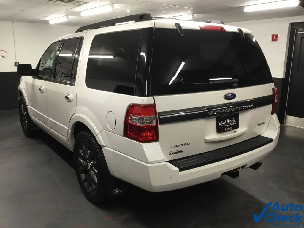 Used 2017 White Ford Limited image 7