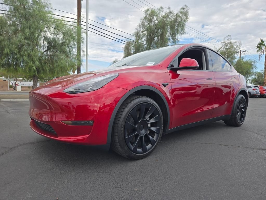 Used 2024 Tesla Model Y Long Range with VIN 7SAYGDEE6RA275140 for sale in Las Vegas, NV