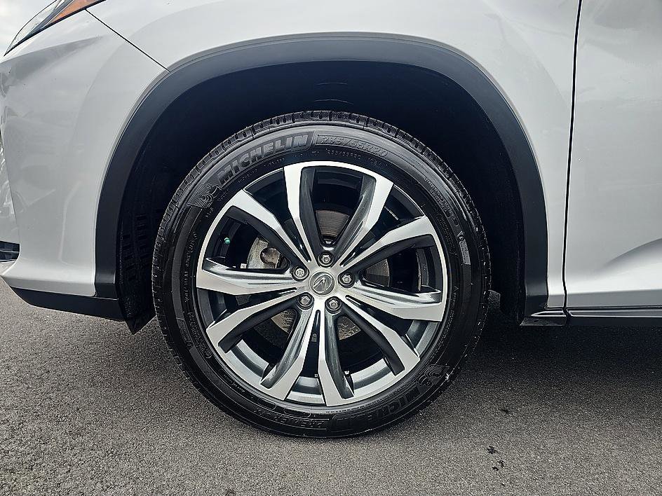 Used 2017 Silver Lining Metallic Lexus RX 350 Premium image 10