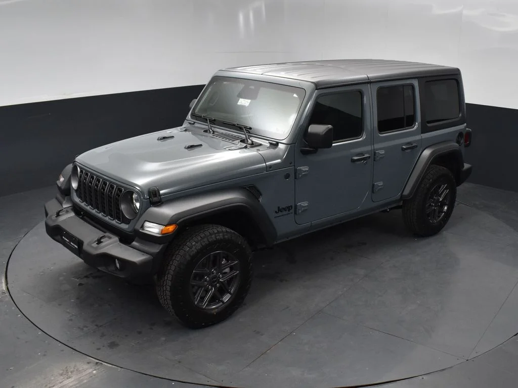 New 2026 Anvil Clearcoat Jeep Sport S image 32