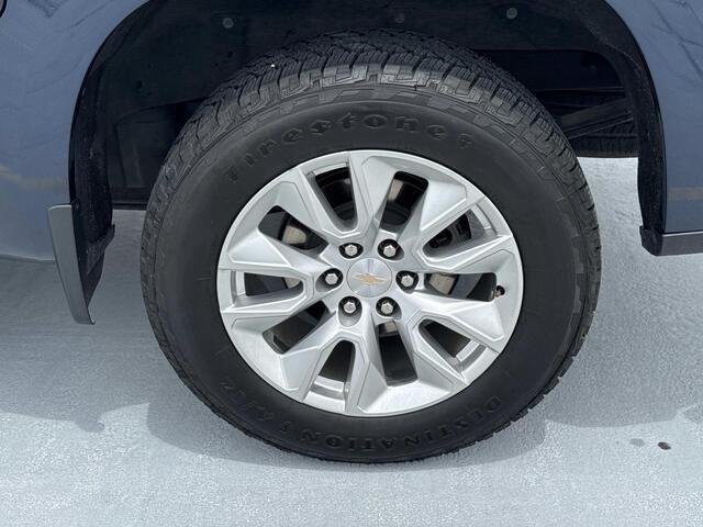 Used 2023 Northsky Blue Metallic Chevrolet Custom image 4