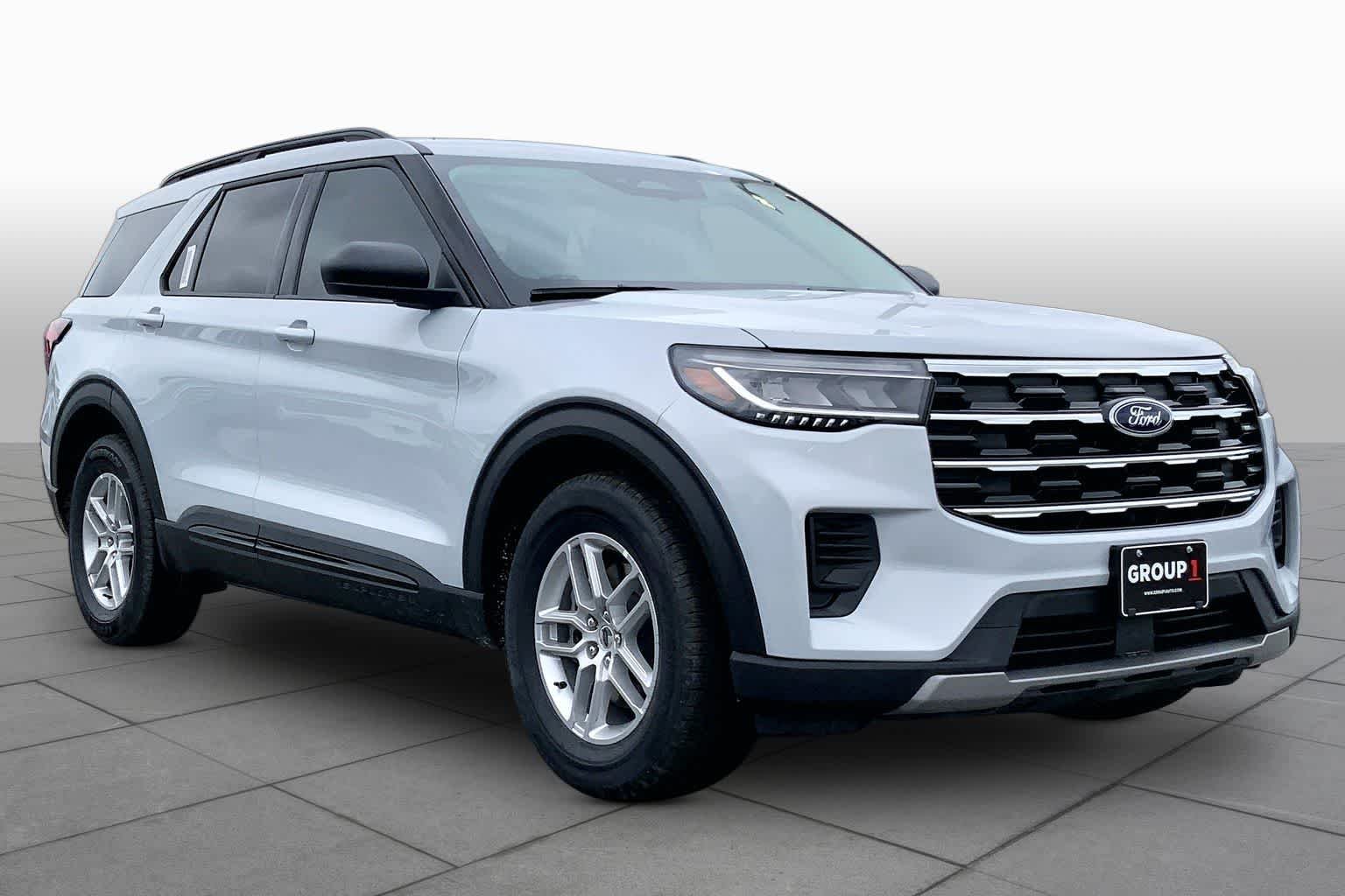 New 2026 Space White Metallic Ford Active image 2