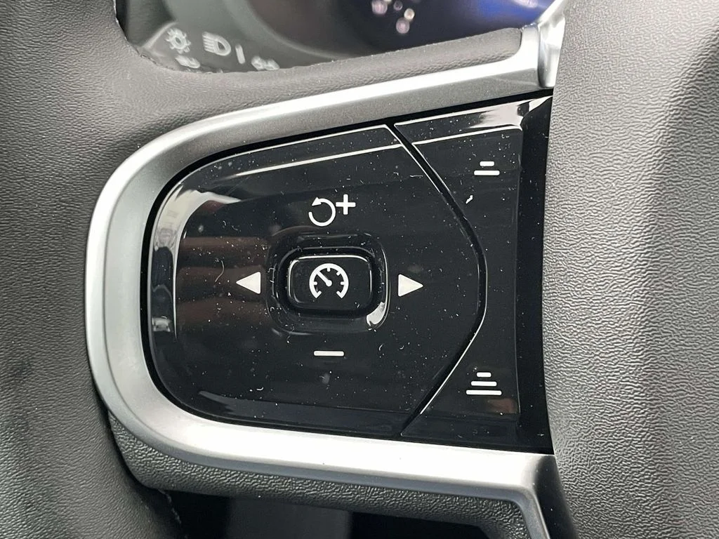 New 2026 Crystal White Volvo Plus image 10