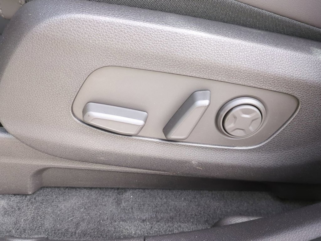 2026 Kia Carnival EX - Photo 24