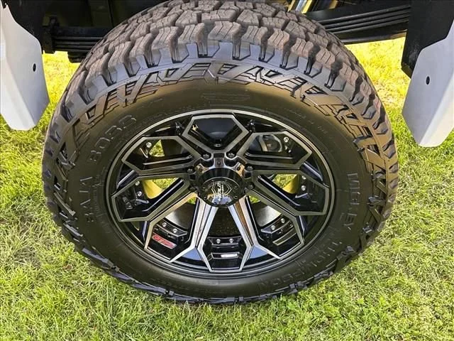 2026 GMC Sierra 2500HD AT4 - Photo 16