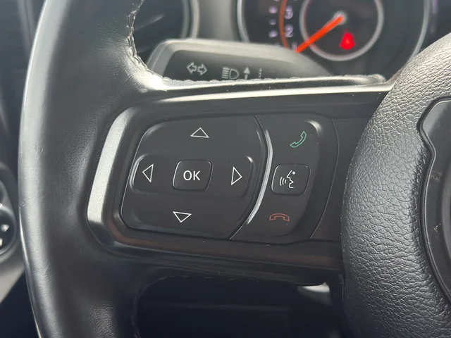 Used 2020 Silver Jeep Sport S image 16