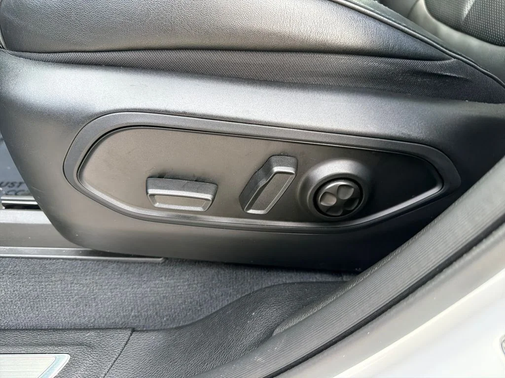 2023 Jeep Grand Cherokee Overland 4xe - Photo 16