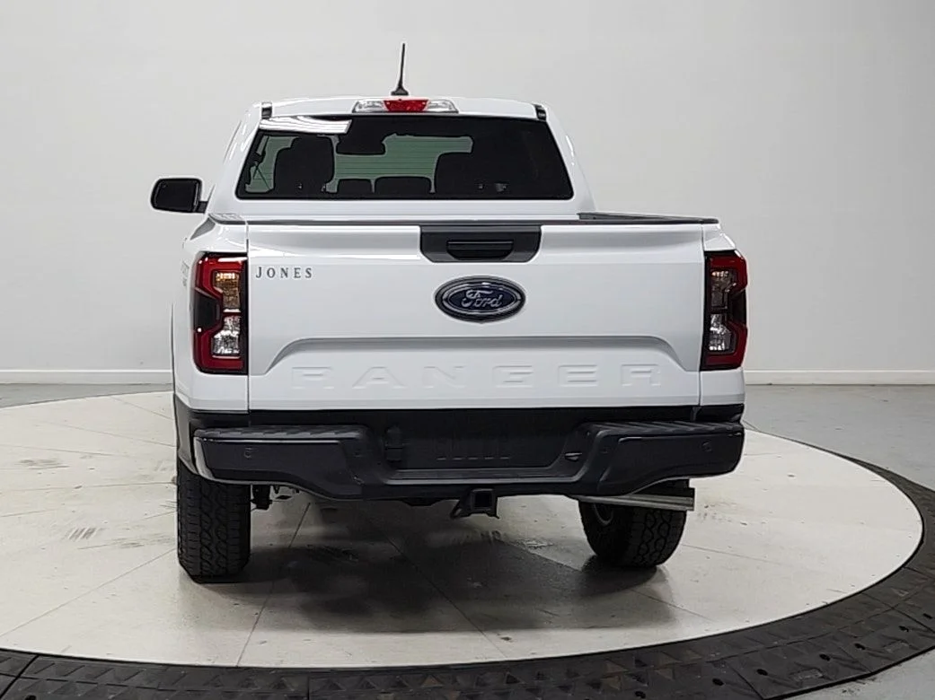New 2026 Oxford White Ford XLT image 7