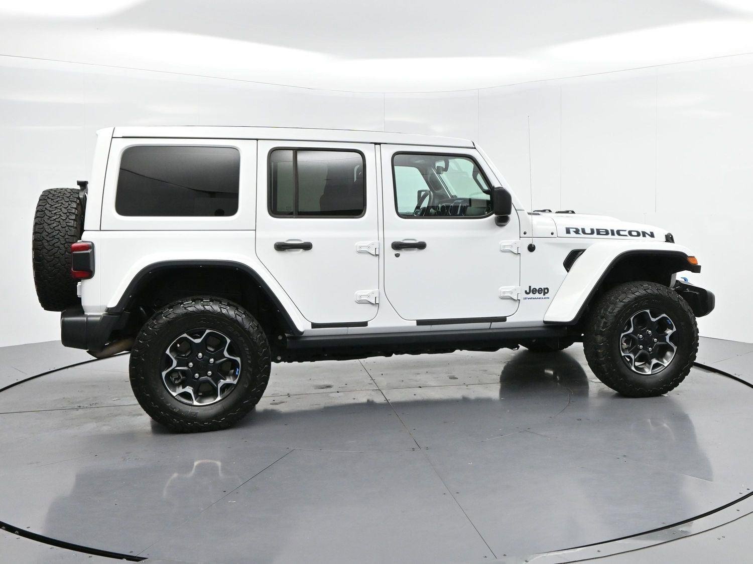 Used 2023 Bright White Clearcoat Jeep Rubicon image 8