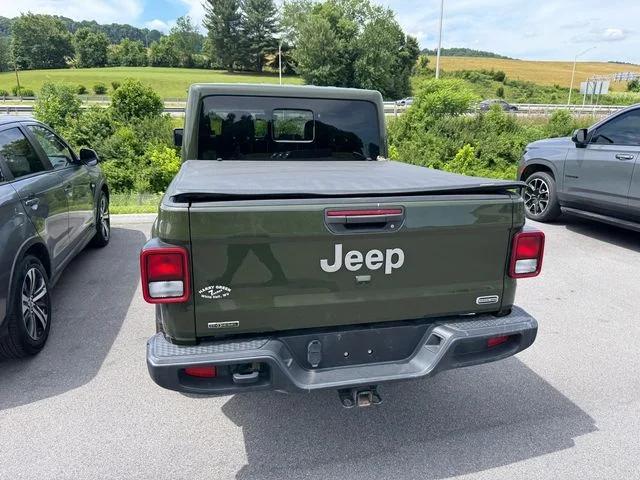Used 2022 Green Jeep Overland image 17