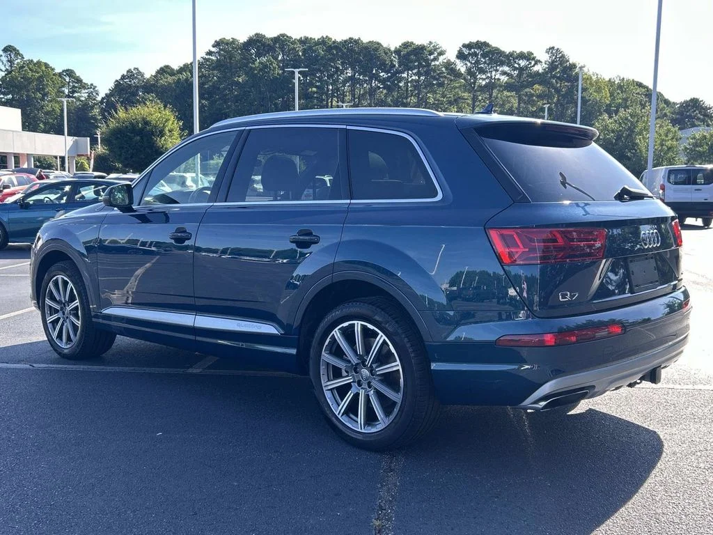 Used 2018  Audi 2.0T Premium Plus image 4