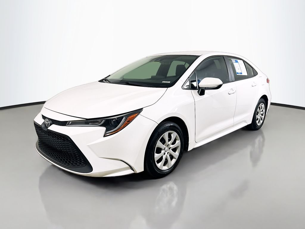 Used 2022 White Toyota LE image 3