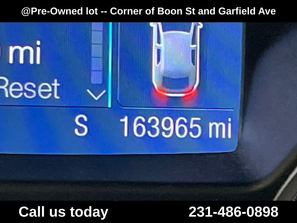 Used 2014 Black Ford SE image 24