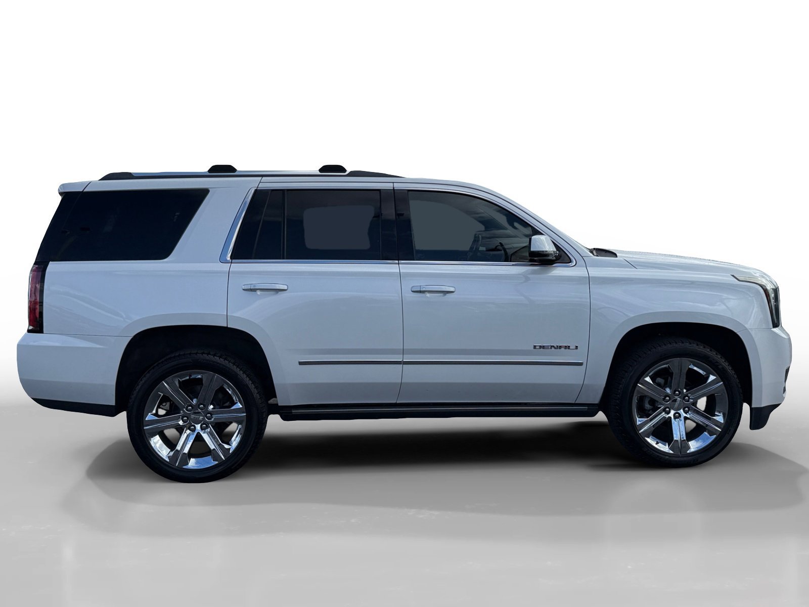 Used 2019 WHITE FROST TRICOAT GMC Denali image 6